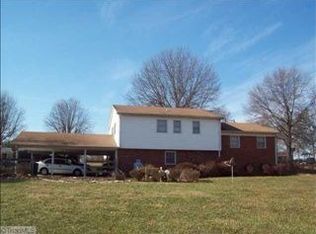 919 Chalet Dr, Winston Salem, NC 27101