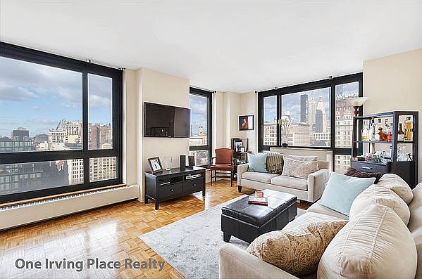 1st image of 1 Irving Pl APT P22b
