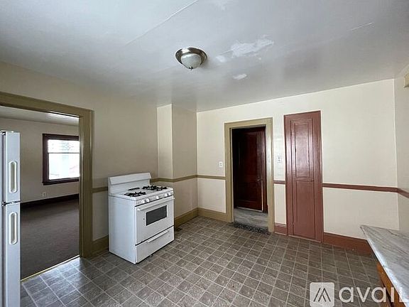 2nd image of 10905 Nelson Ave Unit 2