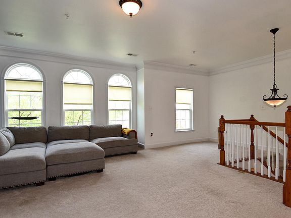 5th image of 13558 Station St Unit 13558