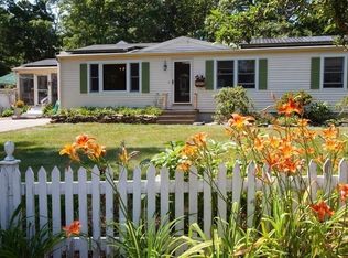 81 Janebar Cir, Plymouth, MA 02360