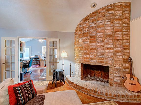 5th image of 1603 Wood Rock Dr