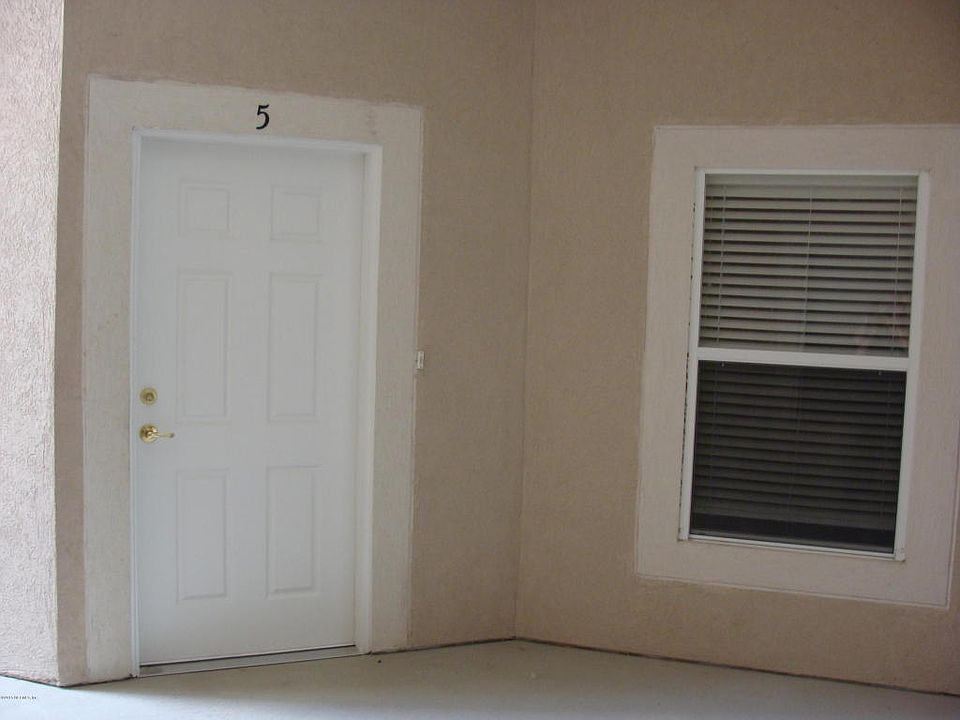 1st image of 5201 Playpen Dr Unit 5