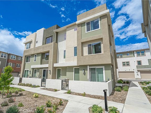 2nd image of 27154 Valley Oak Pl