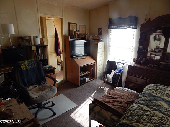 4th image of 28035 Ivy Rd