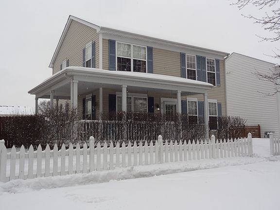 Great curb appeal, great neighborhood.