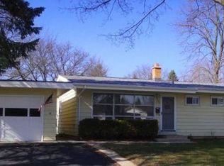 7400 Edgehill Rd, Greendale, WI 53129