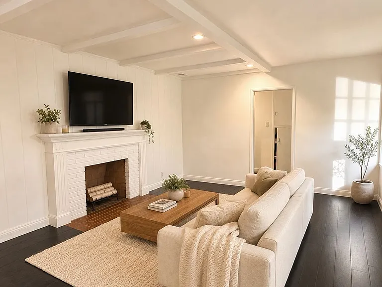 12612 Martha St — Photo 1