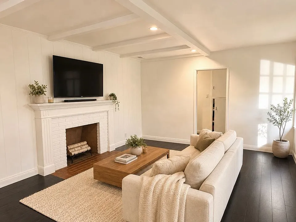12612 Martha St