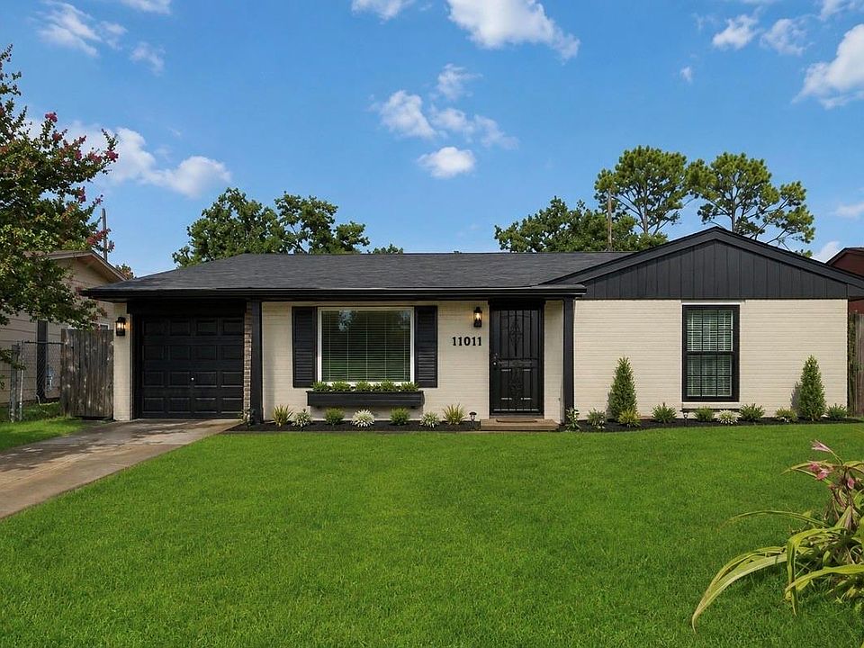1st image of 11011 Carlton Dr