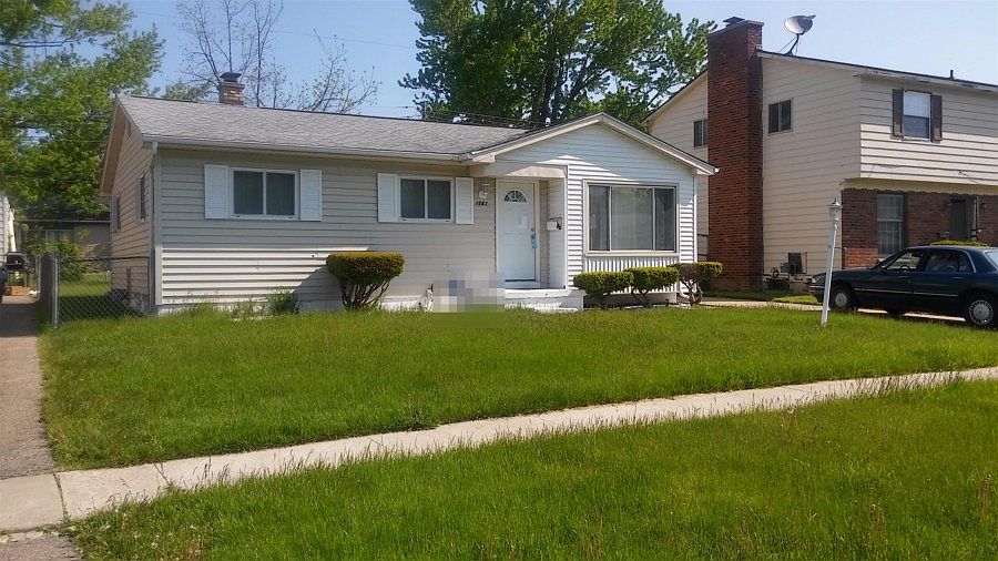 1st image of 1302 Lillian Dr