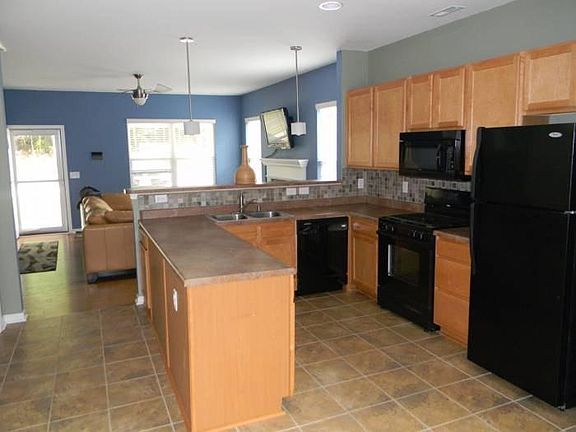 Tile floors & backsplash
