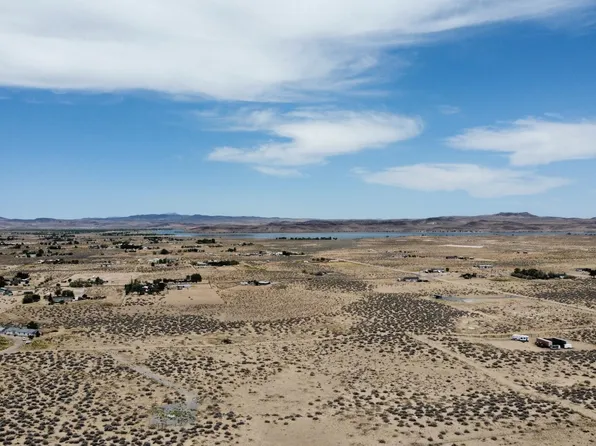 3290 E 7th St, Silver Springs, NV 89429