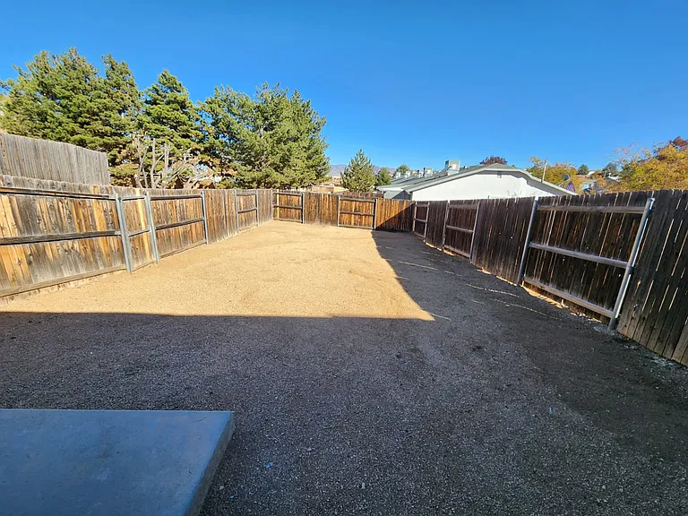 4581 McClintock Cir #B — Photo 24