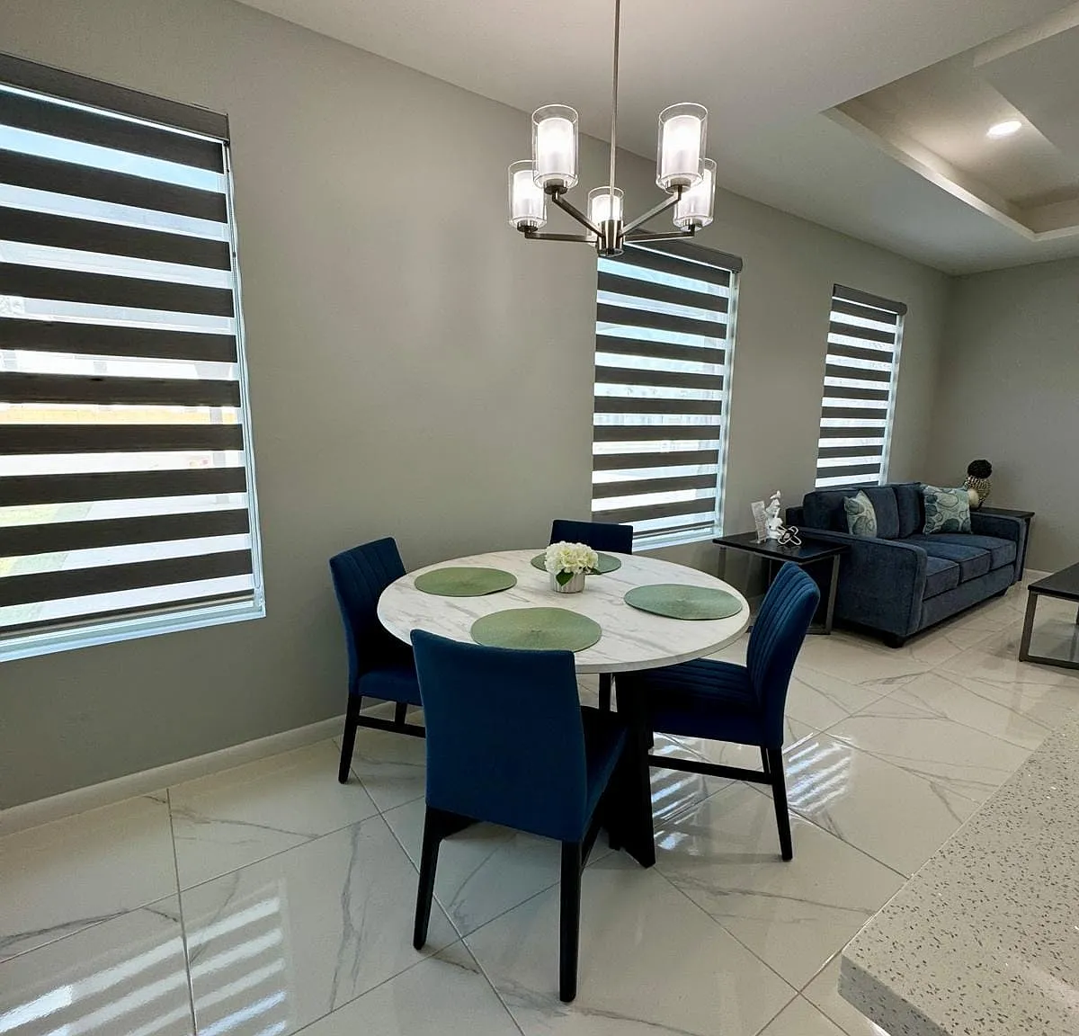 2 bed, 1000 sqft, $1,950 — Photo 3