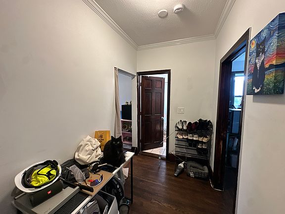 5th image of 435 Walnut Ave APT 8