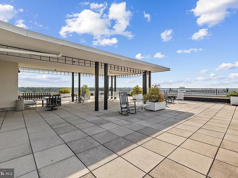 10500 Rockville Pike — Photo 4