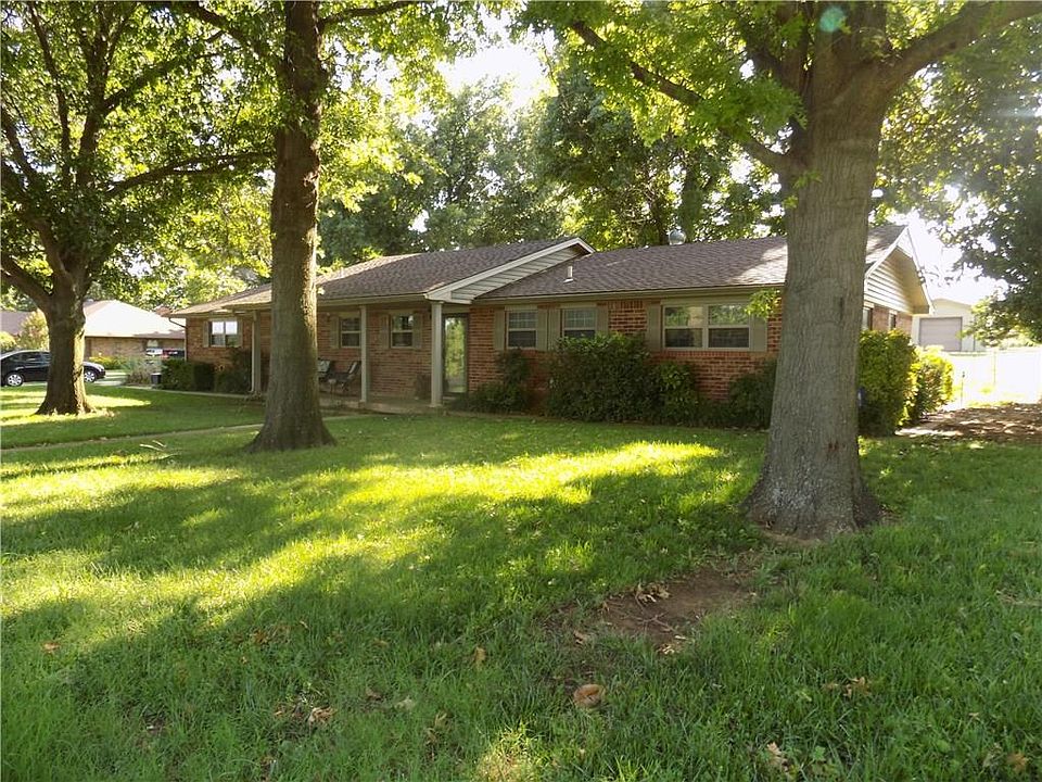 1st image of 3008 Shady Lane Dr