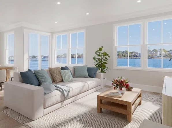 18 Franklin St #302, Salem, MA 01970