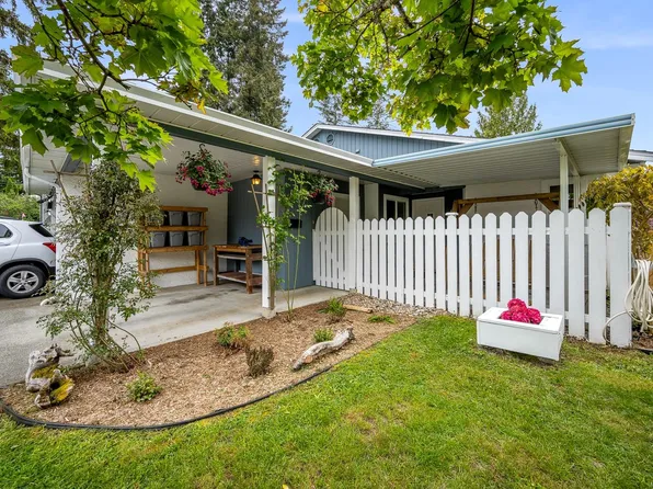 115 Rod & Gun Rd #A, Courtenay, BC V9N 6X8