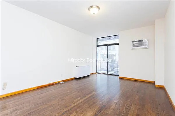 Rented by Mirador Real Estate | media 13