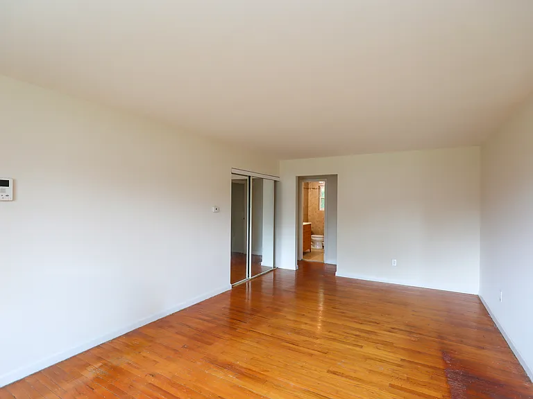 30 Lamb Ave #3B — Photo 5