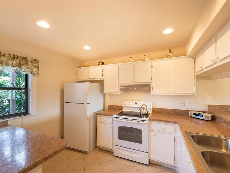 696 Bird Bay Dr W #138 — Photo 8