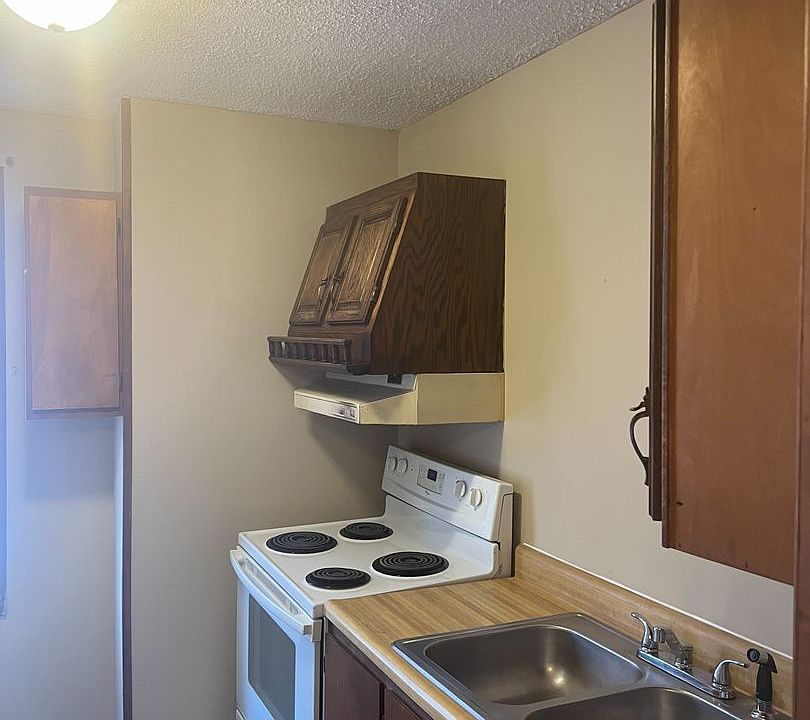 2nd image of 1939 McCalla Ave APT 4