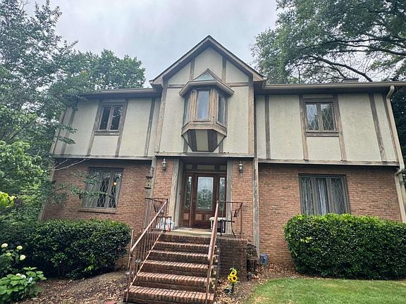 2nd image of 4291 Farmbrook Ln NE