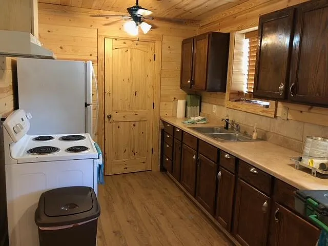 4279 Junction Hwy #B — Photo 6