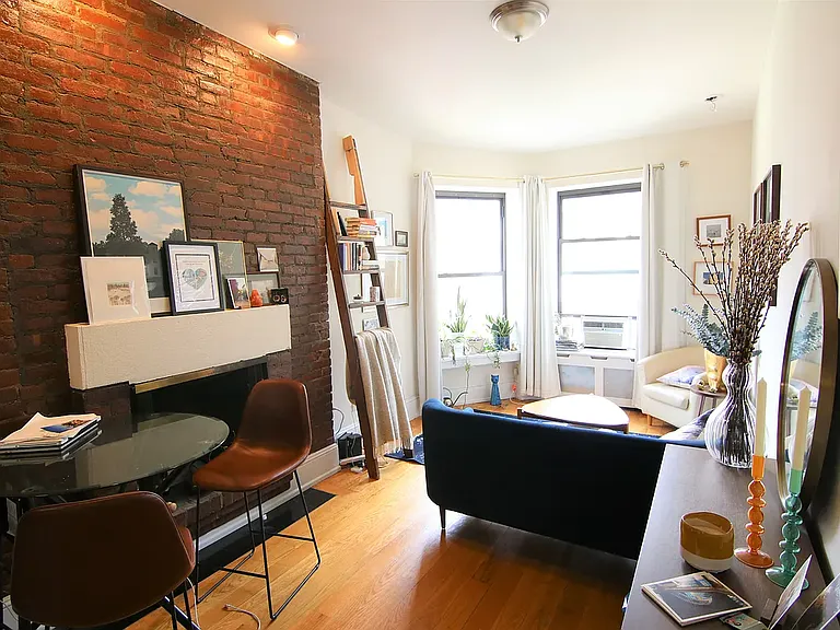 39 W 68th St #PHB — Photo 2