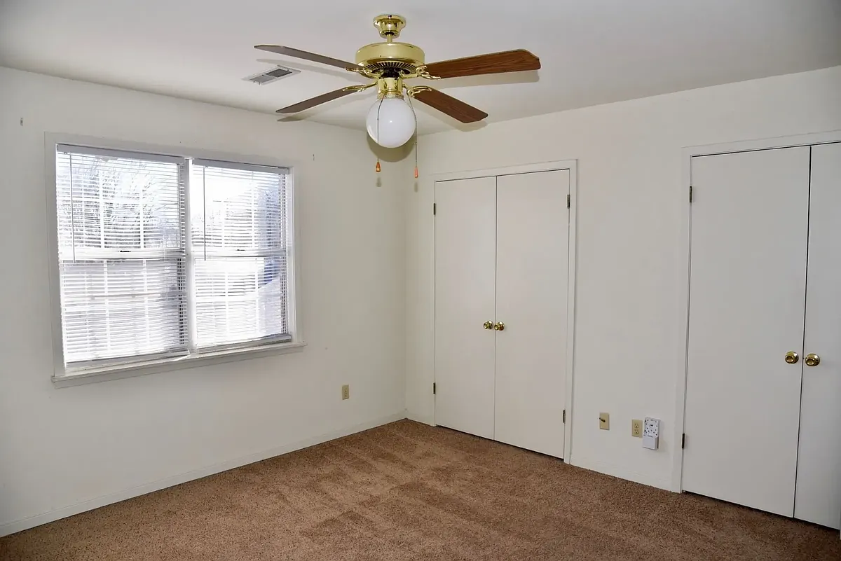 Building Photo - Oak Ridge Apartments