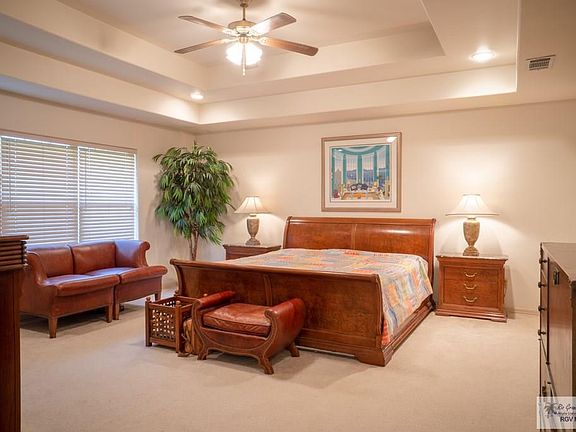 4th image of 2709 Pine Valley Dr