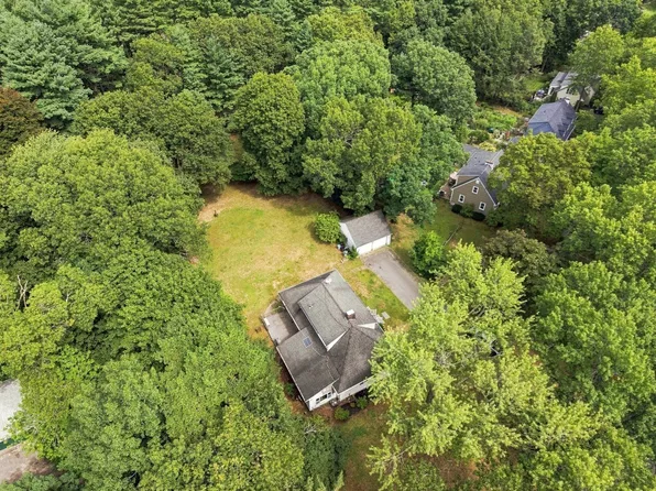 10 Pilgrim Way, East Walpole, MA 02032