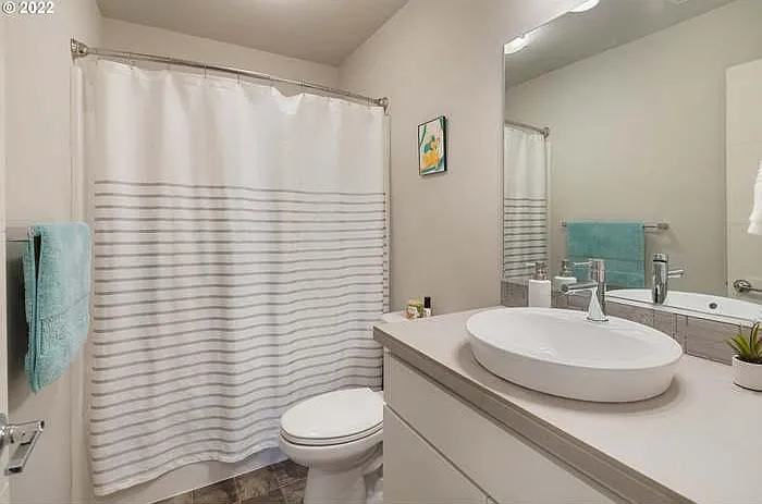 16868 SE Fox Glen Ct — Photo 2