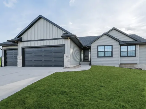 1724 Cloverleaf Crse SW, Cedar Rapids, IA 52404