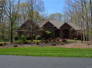 154 S Harbor Watch Dr, Statesville, NC 28677