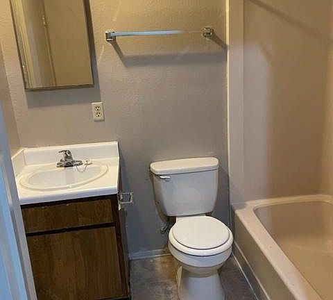 5th image of 115 Sycamore Dr #109