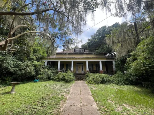 422 Hampton St, Walterboro, SC 29488