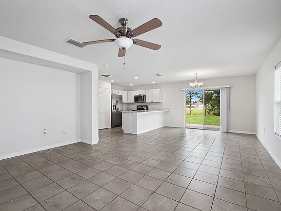 5th image of 5405 NW Pine Trail Cir