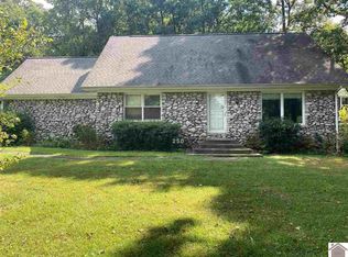 250 Nickell Heights Rd, Paducah, KY 42003