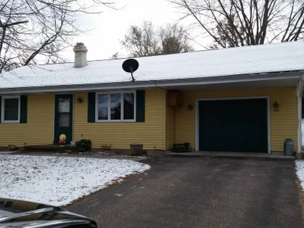 405 W High St, Weyauwega, WI 54983