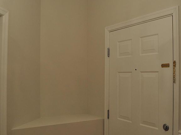 3rd image of 815 Branch Dr APT 106
