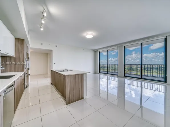 5252 NW 85th Ave #Penthouse 2004, Doral, FL 33166