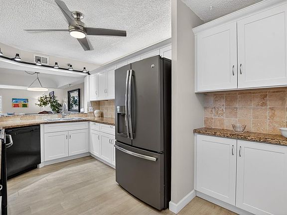 2nd image of 9170 SW 14th St #4306