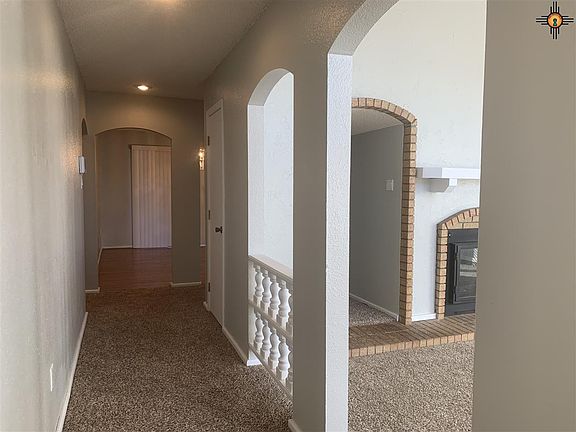 5th image of 816 Rosewood Dr