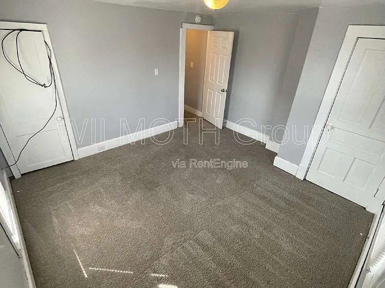 93 S 5th Ave — Photo 10