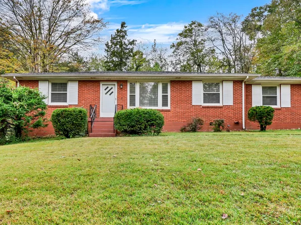 1212 Beverly Hills Dr, Clarksville, TN 37040