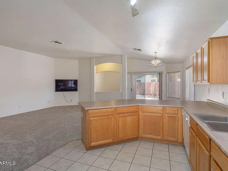 6762 W Del Mar Ln — Photo 11