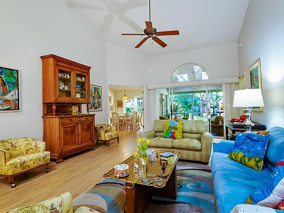 5th image of 3150 Lake Park Ln #27